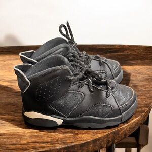 Jordan retro black cat Sneakers High-Top Perforated Design size 8 c 384667-020